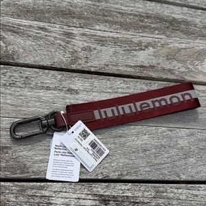 Lululemon Never Lost Keychain Reflective Rockwood/Red Clay NWT